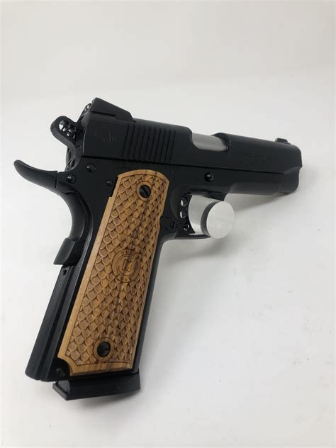 New Tristar Metro Arms 1911 American Classic Commander 9mm 425″ Wood