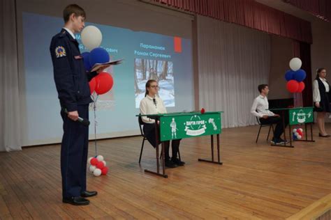 Парты Героев появились в школе в городе Оби