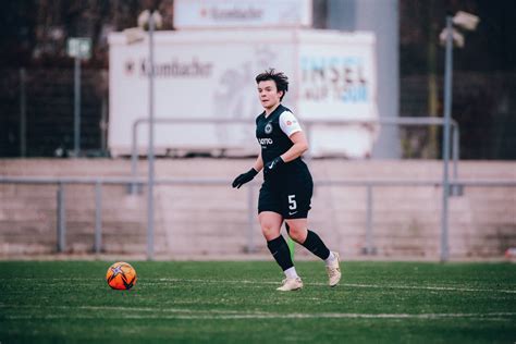 U Verspielt F Hrung In Jena Eintracht Frankfurt Frauen