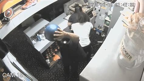 Video Man Smashes Bowling Ball Into Apollo Lanes Employee Wichita Eagle