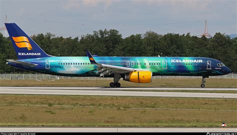 TF FIU Icelandair Boeing 757 256 WL Photo By Sascha Brissier ID