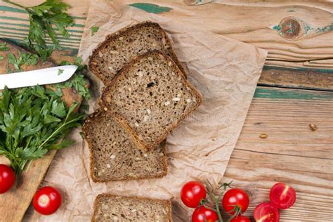 Wholemeal Bread With Sunflower Seeds And Delicious Fresh Vegetables