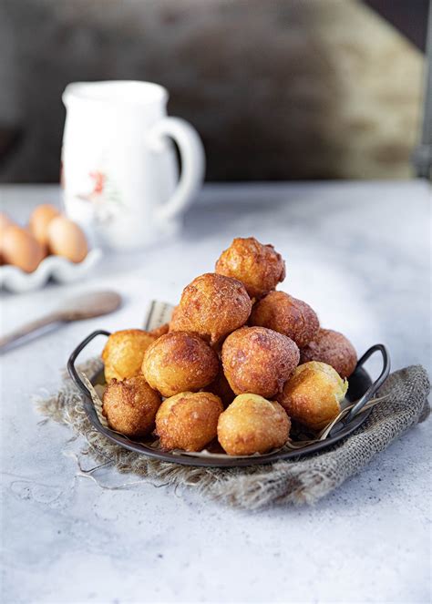 Pets de nonne de délicieux beignets aériens de Carnaval