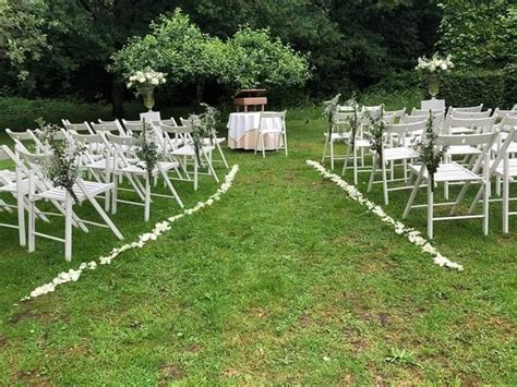 Buiten Trouwen Ceremonie Wedding Versiering Bloemen