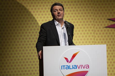 Tutte Le Facce Di Matteo Renzi A Catania Per Lo Statuto Di Italia Viva