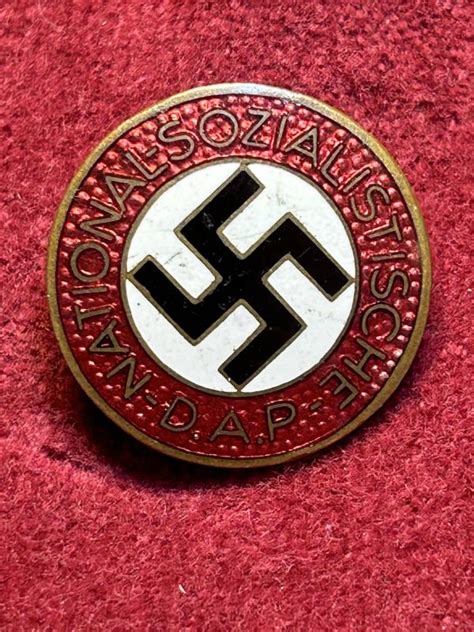 Marna Militaria 3rd Reich NSDAP Parteiabzeichen Richard Simm Söhn