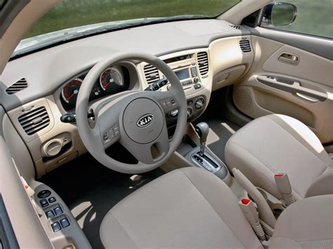 KIA Rio 2 (хэтчбек и седан) технические характеристики, фото и обзор