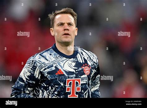 Warm Up Training Goalkeeper Manuel Neuer FC Bayern Munich FCB 01