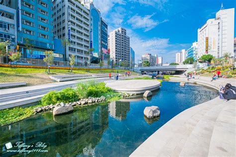 [台中景點]柳川藍帶水岸 親水河道 台中版清溪川 近第二市場中華夜市的親子旅遊景點 小佳的幻想世界