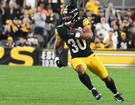 NFL Fines Pittsburgh Steelers RB Jaylen Warren - Sports Illustrated Pittsburgh Steelers News ...