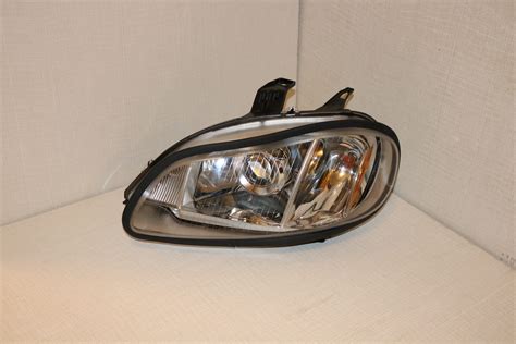 Freightliner M2 Bi Xenon Projector Headlight Upgrade Deep Space Lighting