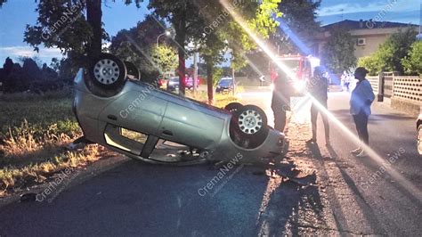 Crema News Contro Auto Parcheggiata