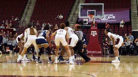 Women's Basketball Photo Gallery: Texas A&M 65, Rice 54 | TexAgs