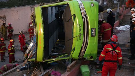 Choque De Dos Buses Deja Muertos Y Heridos En Per Radio Cadena