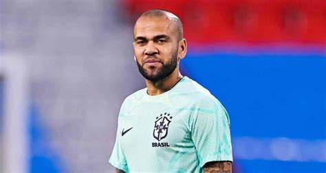 Depuis la prison Dani Alves répond aux accusations de viol TRIOMPHE MAG