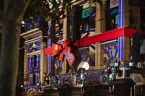 Where to See Melbourne Christmas Lights & Decorations • TOT: HOT OR NOT