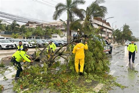 Huracán Beryl se degrada a tormenta tropical tras tocar tierra en