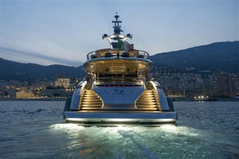 Dynamiq GTT 115 Porsche Design Hybrid Motor Yacht