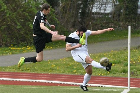 15 Fotos Eintracht Ickern hat nichts zum Verschenken für SG Victoria