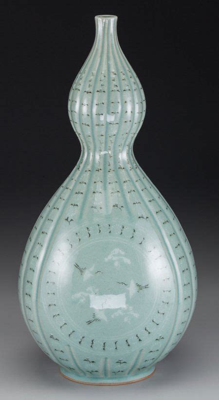 A Korean Celadon Glazed Porcelain Double Gourd V Jun 25 2016