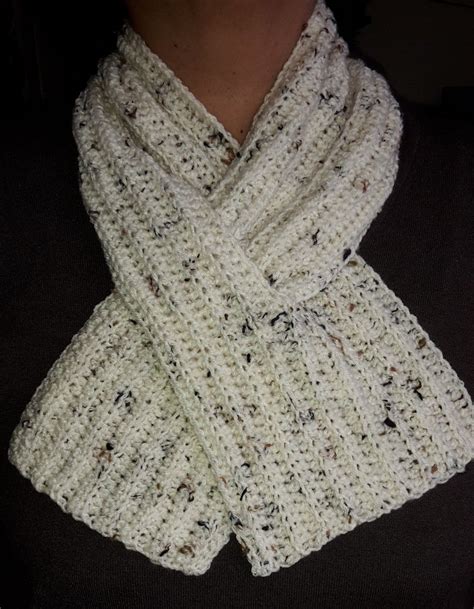 A Crochet Neck Warmer In 2021 Crochet Scarf Easy Scarf Crochet