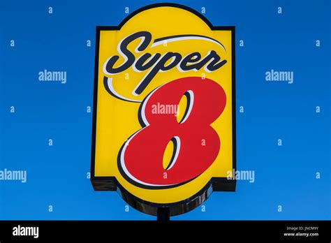 Super 8 logo hi-res stock photography and images - Alamy