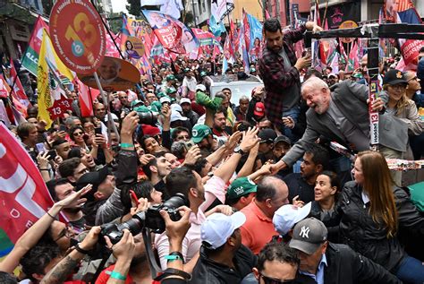 Haddad luta para furar a bolha do PT na campanha pelo governo de São