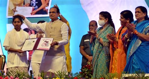 Bhopal Won’t Rest Till Sex Ratio Is 1k Says Cm Shivraj Singh Chouhan At Launch Of Ladli Laxmi