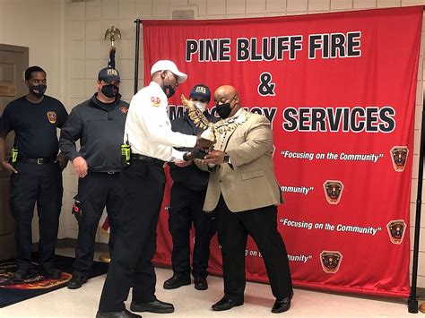 Sculpture Given To Pine Bluff Police In Tribute To Fallen Officer