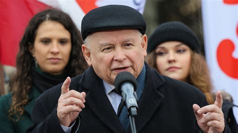 Kaczyński znów uderza w Tuska To nie jest prawdziwy polski rząd