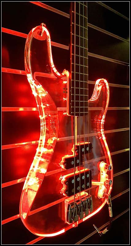 Sandberg Showroom Plasma Bass Acrylglas Red Led Reverb