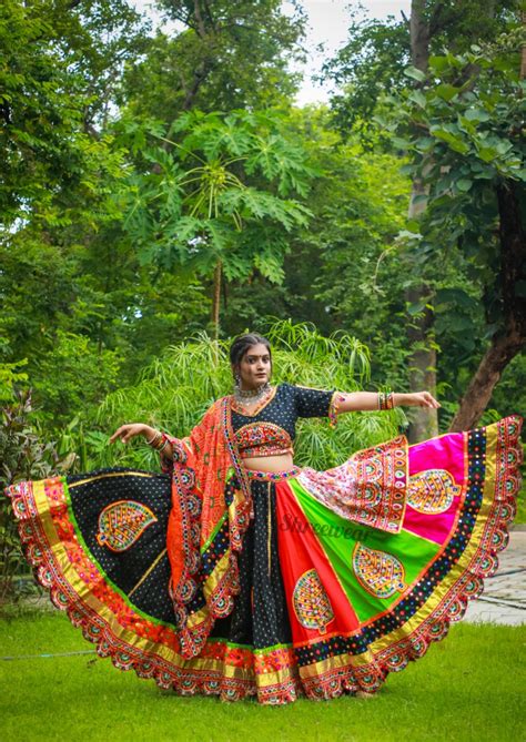 File:Traditional Folk Dance Garba Wikipedia, 58% OFF