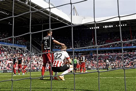 Zeker Voor Een Topclub Brengt PSV Dit Seizoen Te Weinig NRC