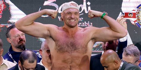 Oleksandr Usyks Current Physique Ahead Of Tyson Fury Rematch