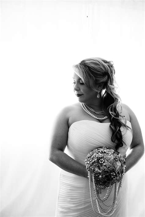 Kelly Mason Photo When Your Bride Looks More Like An Angel 󾌧 Just