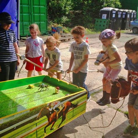 Игровой стол «Скачки 2.0» в аренду попробуй догнать