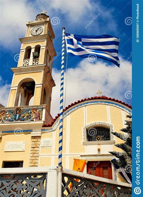 Iglesia De La Isla De Grecia Karpathos En El Pueblo De Olympos Imagen