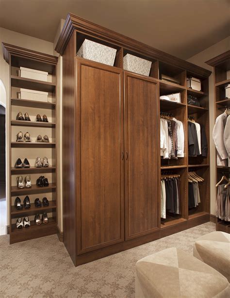 Custom Closets With Crown Molding — Closets Of Tulsa