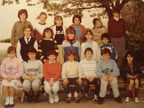 Photo De Classe Cm De Ecole Ir Ne Et Fr D Ric Joliot Curie