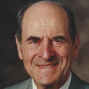 Henry Heimlich - Trivia, Family, Bio | Famous Birthdays