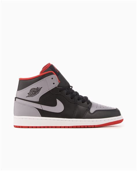 Jordan Mid Preto Dq Footdistrict