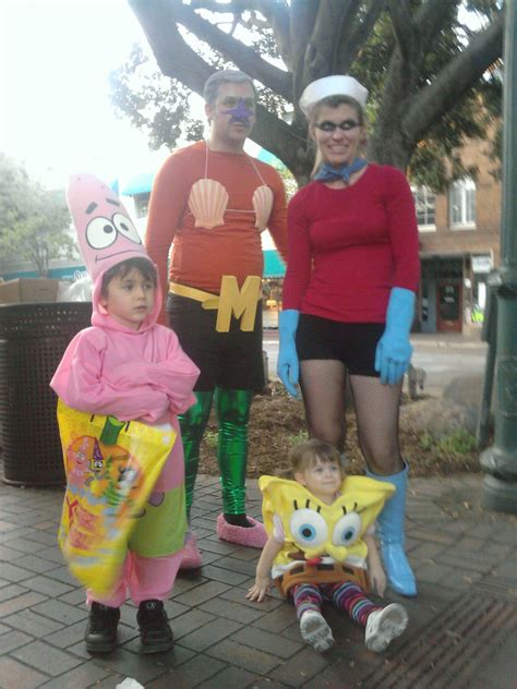 SpongeBob And Patrick With Their Superheroes Mermaid Man And Barnacle