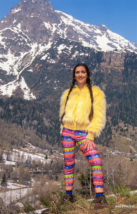 Brunette Melory Jane Enjoys While Having MMF Threesome During Hiking 12