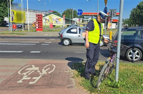 Bielsk Podlaski Wypadek na rondzie w centrum miasta potrącona