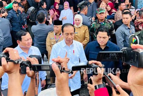 Jokowi Ajak Prabowo Dan Erick Thohir Kunjungi Pabrik Pindad Di Malang