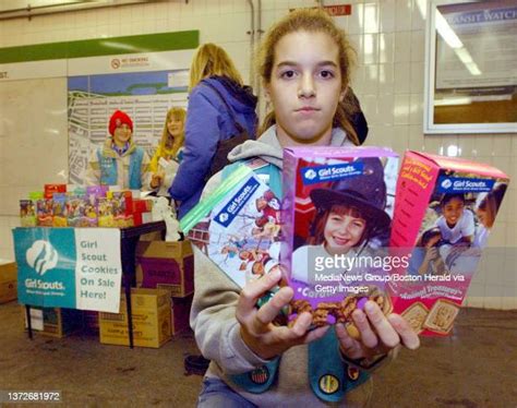 Girl Scout Cookie Sales Stock Fotos Und Bilder Getty Images