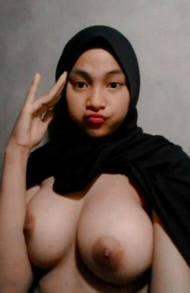 Make Everyone Lust 993 Bandicam 2022 04 28 22 26 55 903 Porn Pic