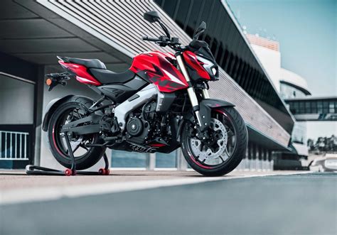 Bajaj Pulsar Ns Z La Nueva Naked Deportiva Con Conectividad Inteligente Llega A Espa A
