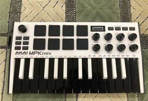 Midi контроллер akai PRO MPK mini MK3 Festima Ru Мониторинг объявлений