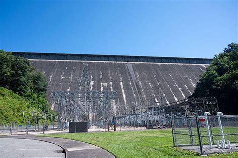 Fontana Dam (How to See NC's Tallest Dam in Person!)